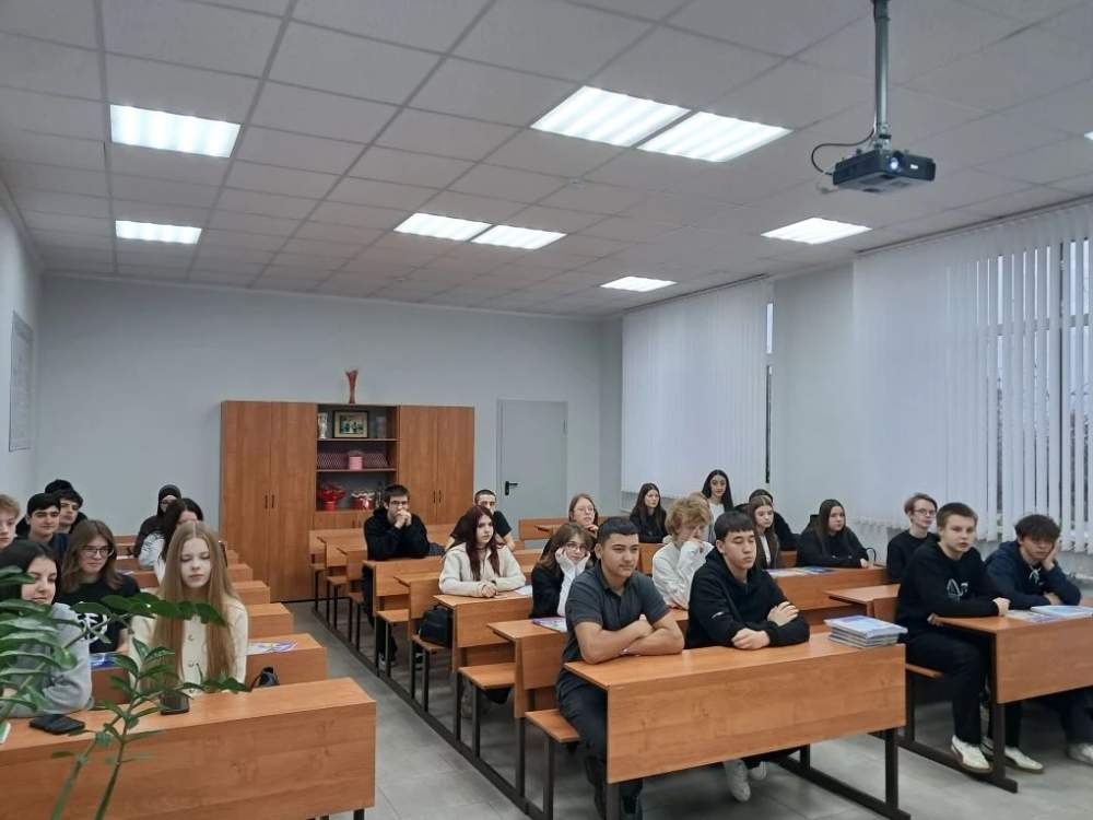 4 декабря в Самарском филиале прошла лекция-беседа "Вместе против терроризма" для студентов группы 514 с приглашёнными сотрудниками 21 филиала СМИБС.