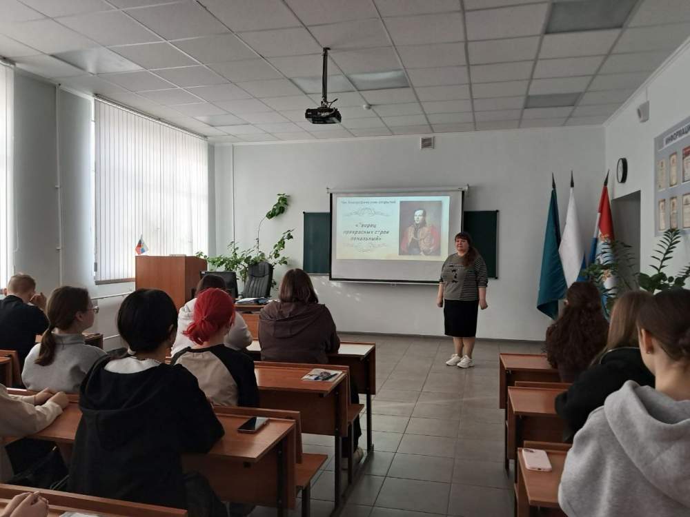 Творец прекрасных строк печальных